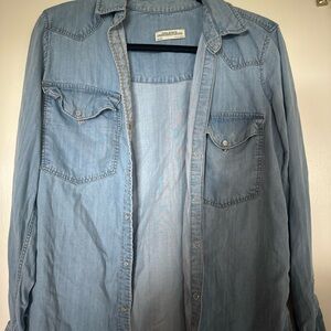 Zara Women’s Light Blue Denim Snap Down Shirt